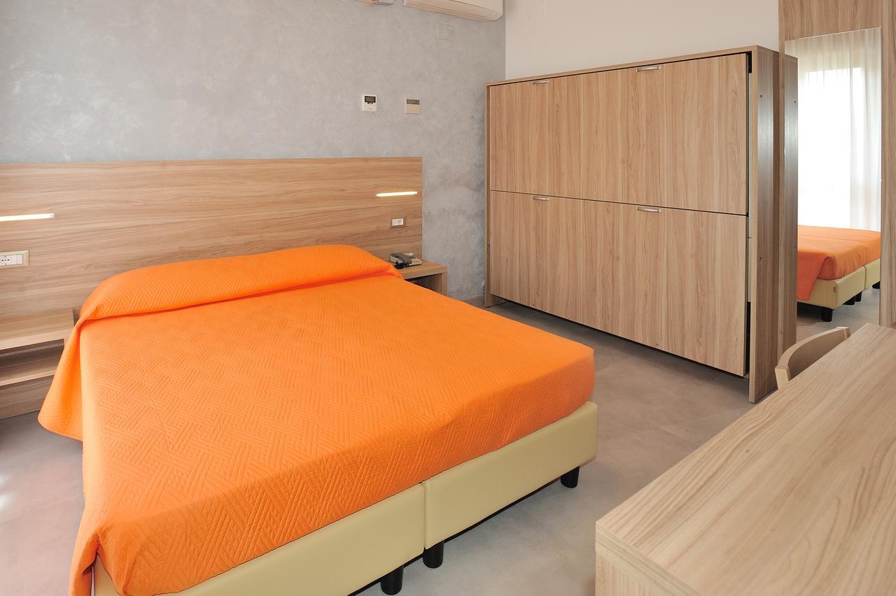 Hotel Lidia Alba Adriatica Eksteriør billede